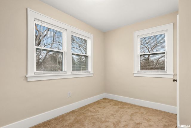 400 E VIRGINIA Avenue, Peoria, IL 61603