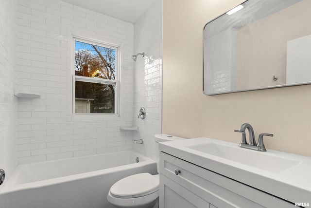 400 E VIRGINIA Avenue, Peoria, IL 61603