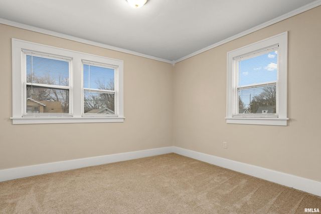 400 E VIRGINIA Avenue, Peoria, IL 61603