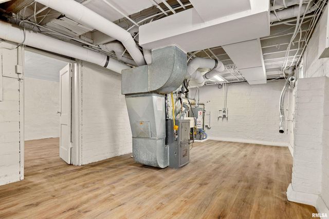 400 E VIRGINIA Avenue, Peoria, IL 61603