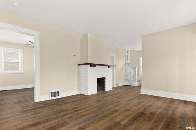 400 E VIRGINIA Avenue, Peoria, IL 61603