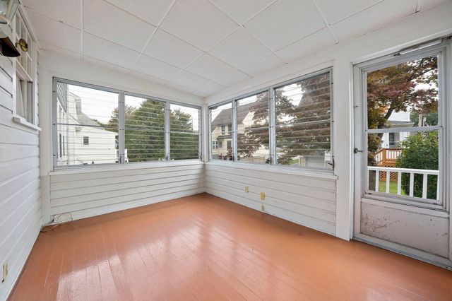 6 Rowe St, Milton, MA 02186