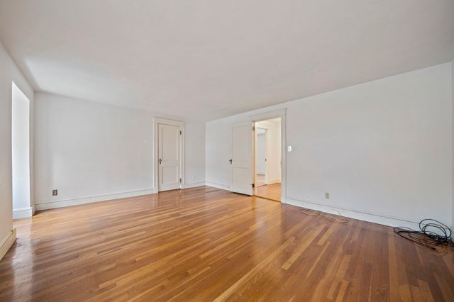 6 Rowe St, Milton, MA 02186