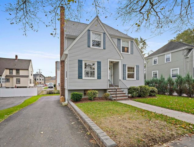 6 Rowe St, Milton, MA 02186
