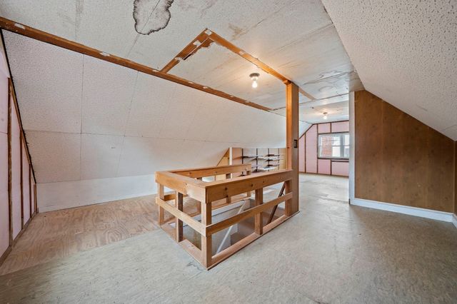 6 Rowe St, Milton, MA 02186