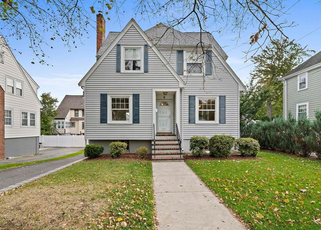 6 Rowe St, Milton, MA 02186