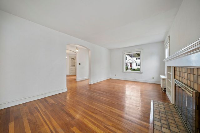 6 Rowe St, Milton, MA 02186