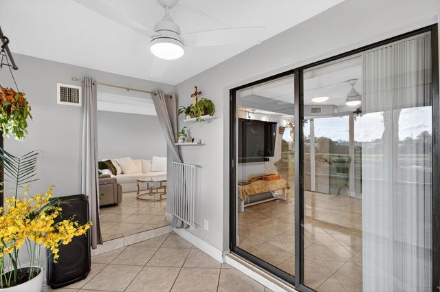 2314 S Cypress Bend Drive 114, Pompano Beach, FL 33069