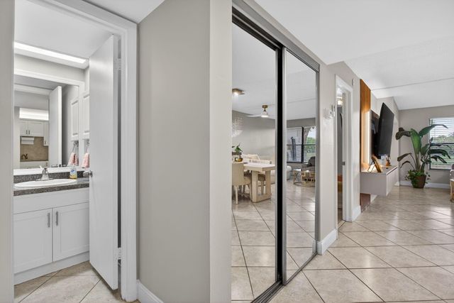 2314 S Cypress Bend Drive 114, Pompano Beach, FL 33069