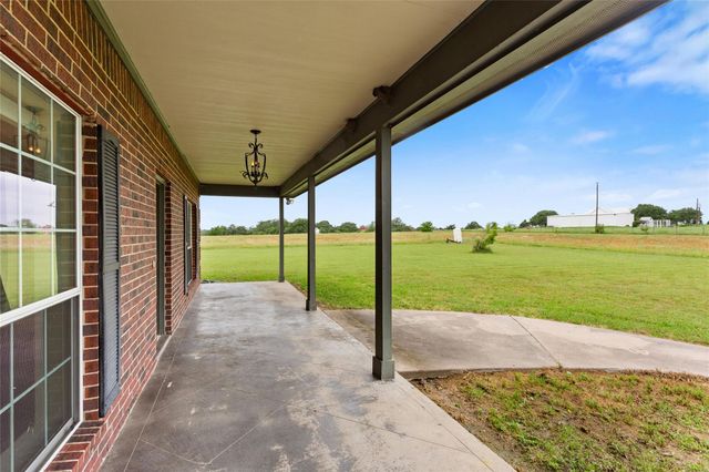5750 Cedar Hill Road, Brenham, TX 77833