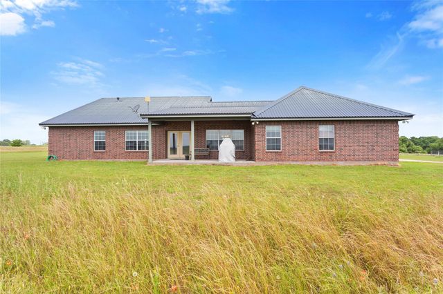 5750 Cedar Hill Road, Brenham, TX 77833