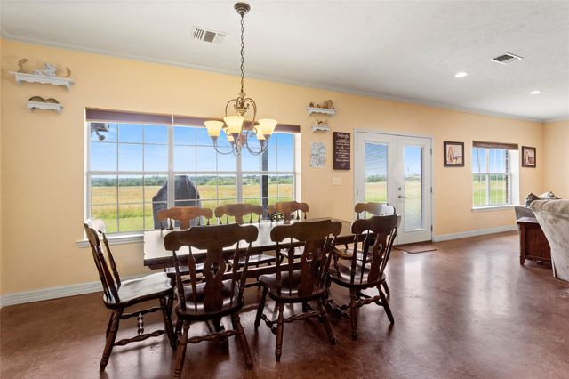 5750 Cedar Hill Road, Brenham, TX 77833