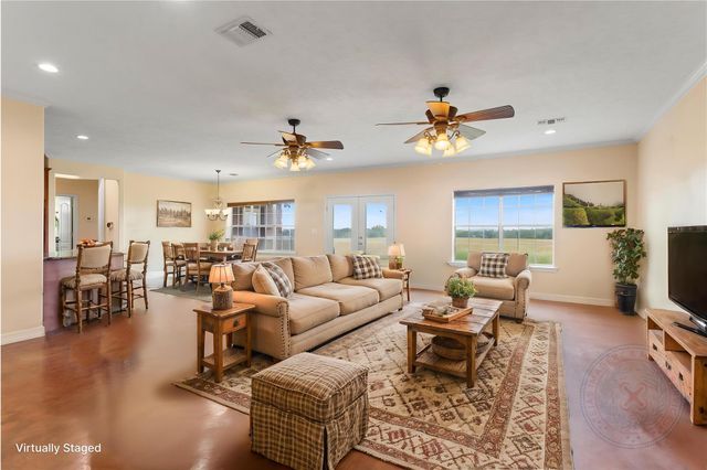 5750 Cedar Hill Road, Brenham, TX 77833