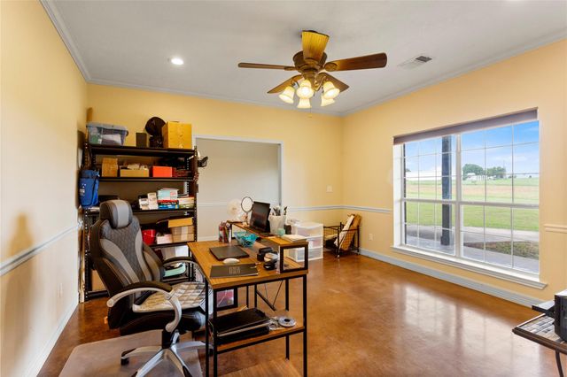 5750 Cedar Hill Road, Brenham, TX 77833