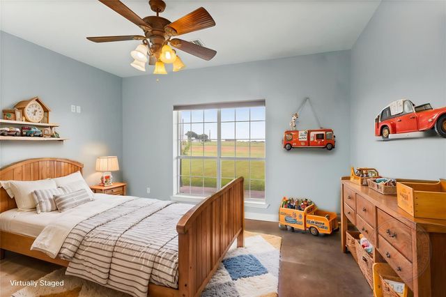 5750 Cedar Hill Road, Brenham, TX 77833