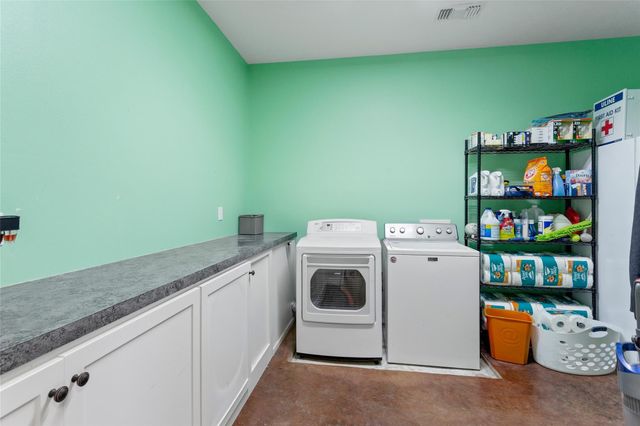 5750 Cedar Hill Road, Brenham, TX 77833