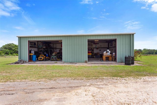 5750 Cedar Hill Road, Brenham, TX 77833