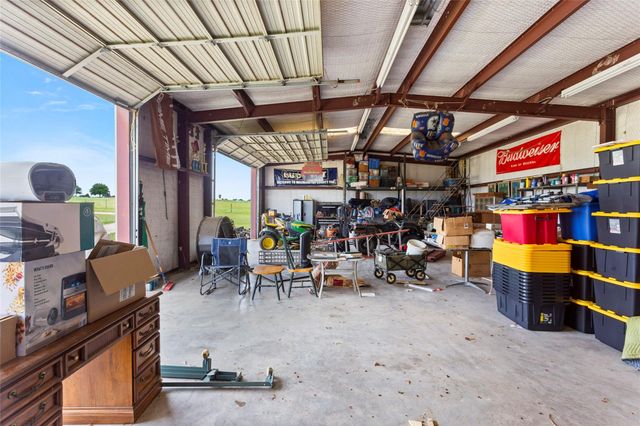 5750 Cedar Hill Road, Brenham, TX 77833