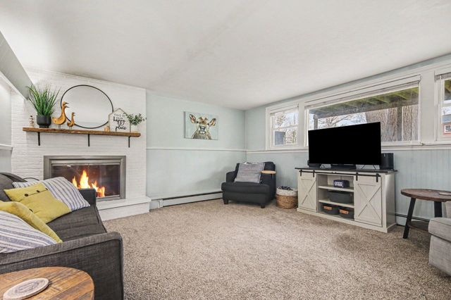 4642 Bonnie Avenue SE, Kentwood, MI 49508