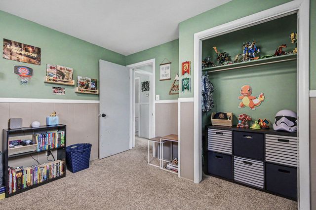 4642 Bonnie Avenue SE, Kentwood, MI 49508