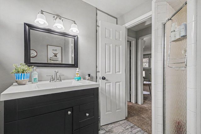 4642 Bonnie Avenue SE, Kentwood, MI 49508