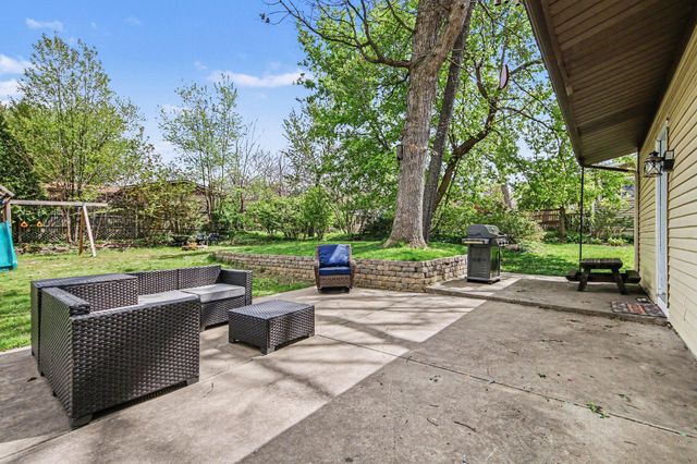 4642 Bonnie Avenue SE, Kentwood, MI 49508