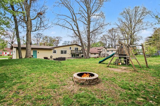 4642 Bonnie Avenue SE, Kentwood, MI 49508