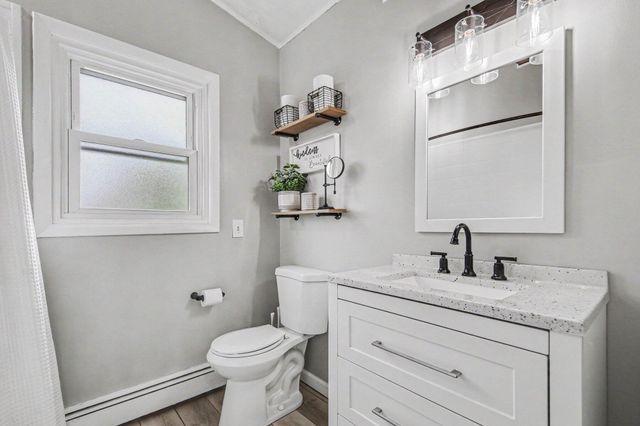 4642 Bonnie Avenue SE, Kentwood, MI 49508
