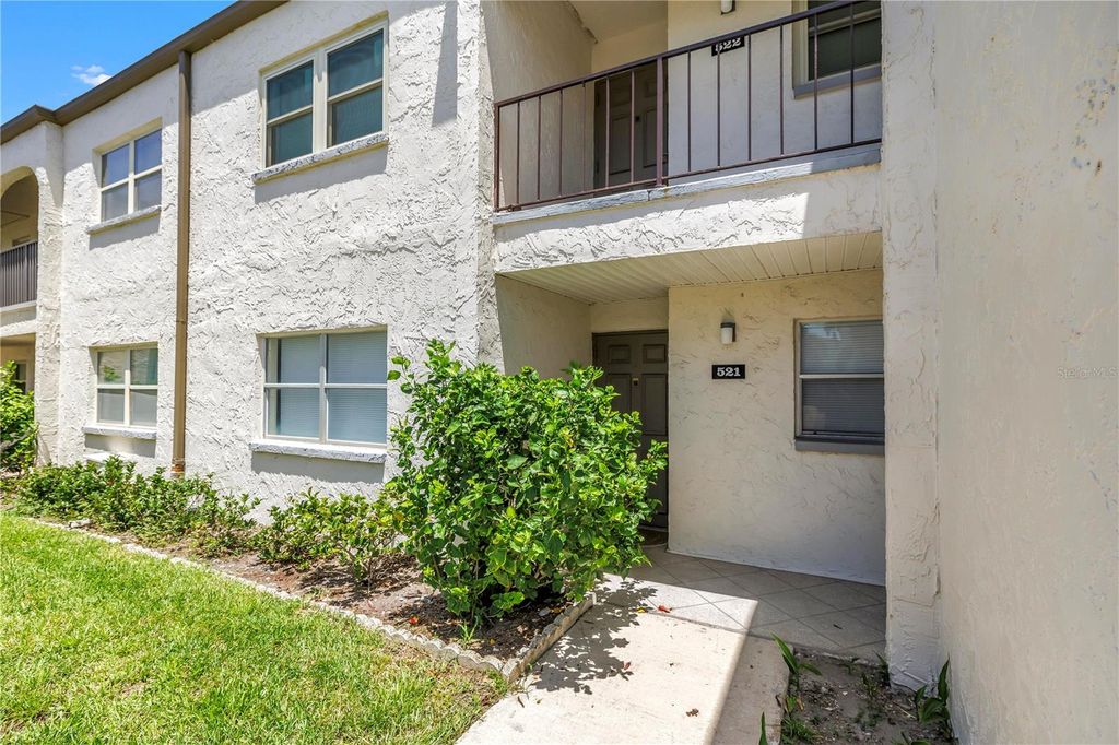 7701 STARKEY ROAD 521, Seminole, FL 33777