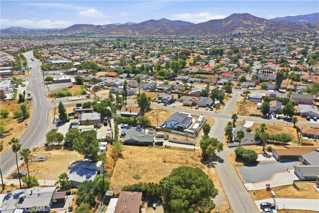 175 Platino Dr, Menifee, CA 92586 — exterior