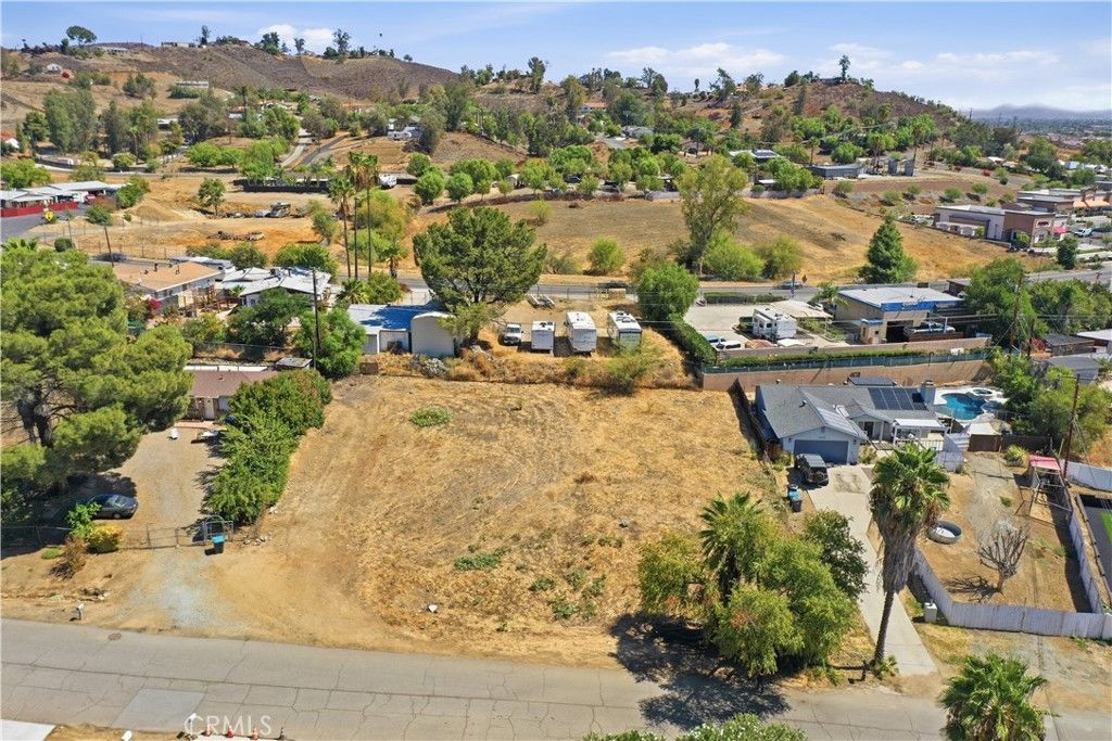 175 Platino Dr, Menifee, CA 92586 — photo 2