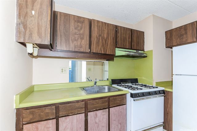 1624 Dole Street 603, Honolulu, HI 96822