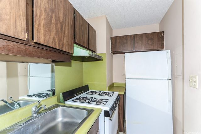 1624 Dole Street 603, Honolulu, HI 96822