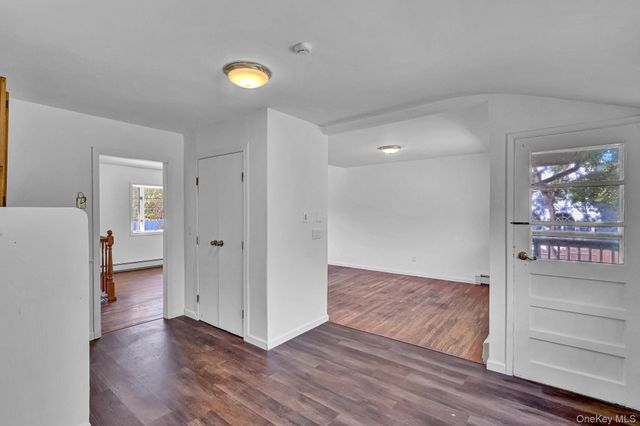 335 Babylon Street, Islip Terrace, NY 11752