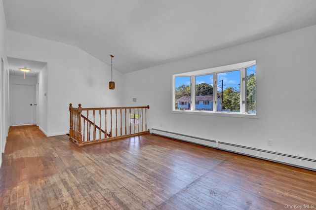 335 Babylon Street, Islip Terrace, NY 11752
