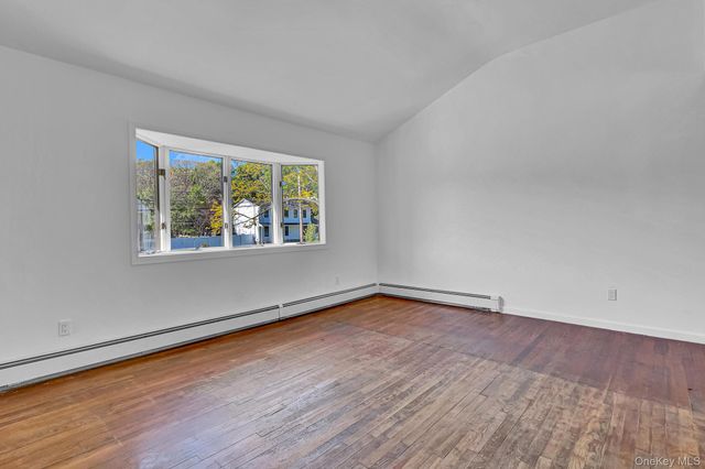 335 Babylon Street, Islip Terrace, NY 11752
