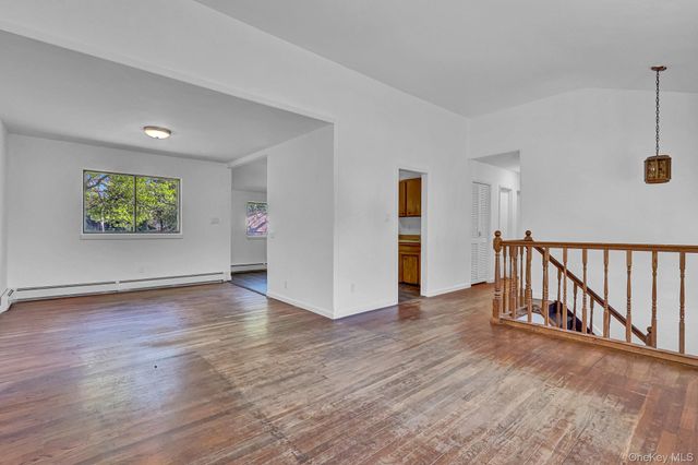 335 Babylon Street, Islip Terrace, NY 11752