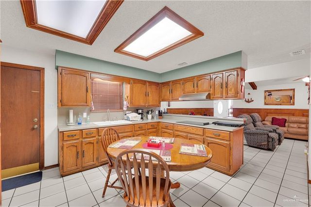 2816 N 28th Street, Mcallen, TX 78501