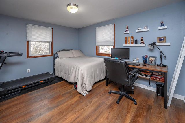 207 Douglass AVENUE, Waukesha, WI 53186