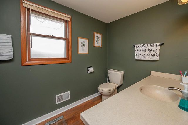 207 Douglass AVENUE, Waukesha, WI 53186