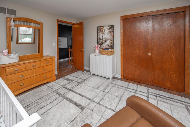 207 Douglass AVENUE, Waukesha, WI 53186