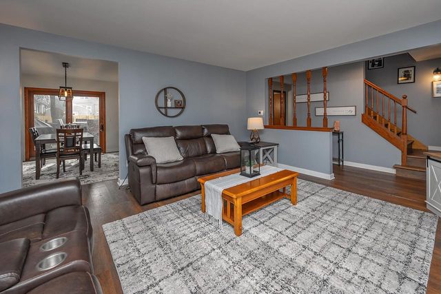 207 Douglass AVENUE, Waukesha, WI 53186