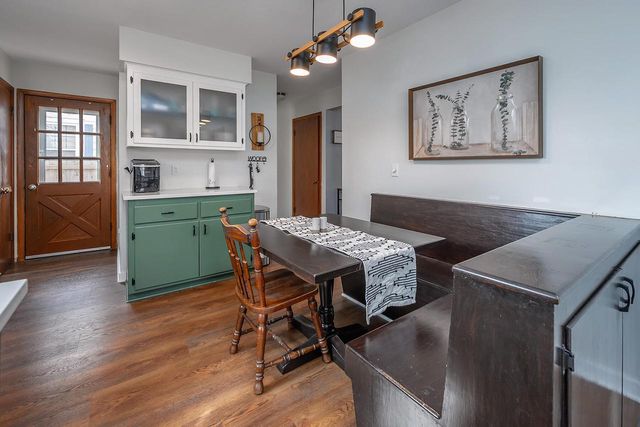 207 Douglass AVENUE, Waukesha, WI 53186