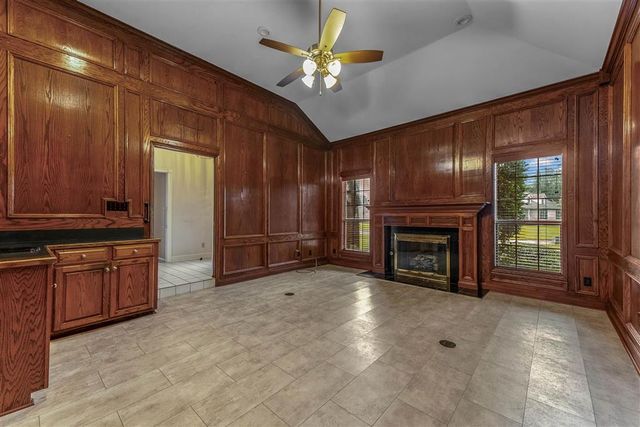 513 Orchard Drive, Lake Charles, LA 70605