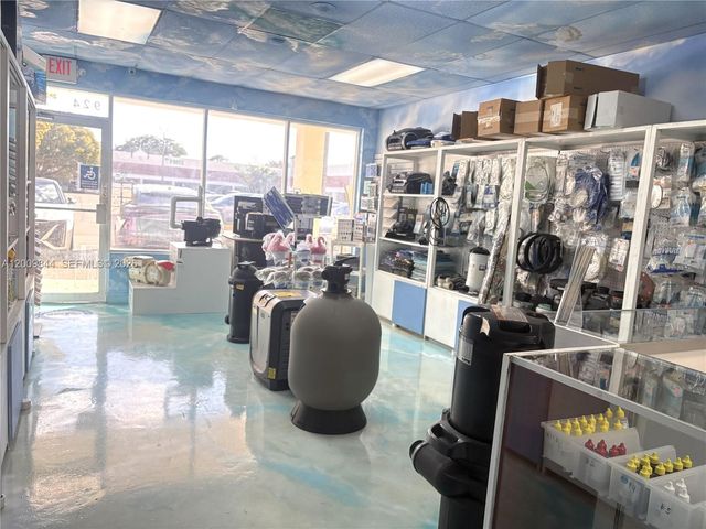 82 SW 8, Miami, FL 33144