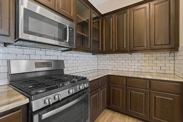 6624 W Llano Stage TRL W, Austin, TX 78738