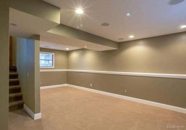 4022 Hazelett Drive, Waterford, MI 48328