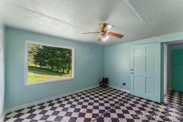 4576 St Pauls Church Road, Morganton, NC 28655