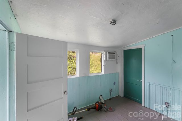 4576 St Pauls Church Road, Morganton, NC 28655