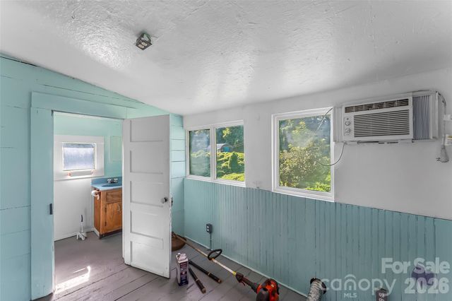 4576 St Pauls Church Road, Morganton, NC 28655